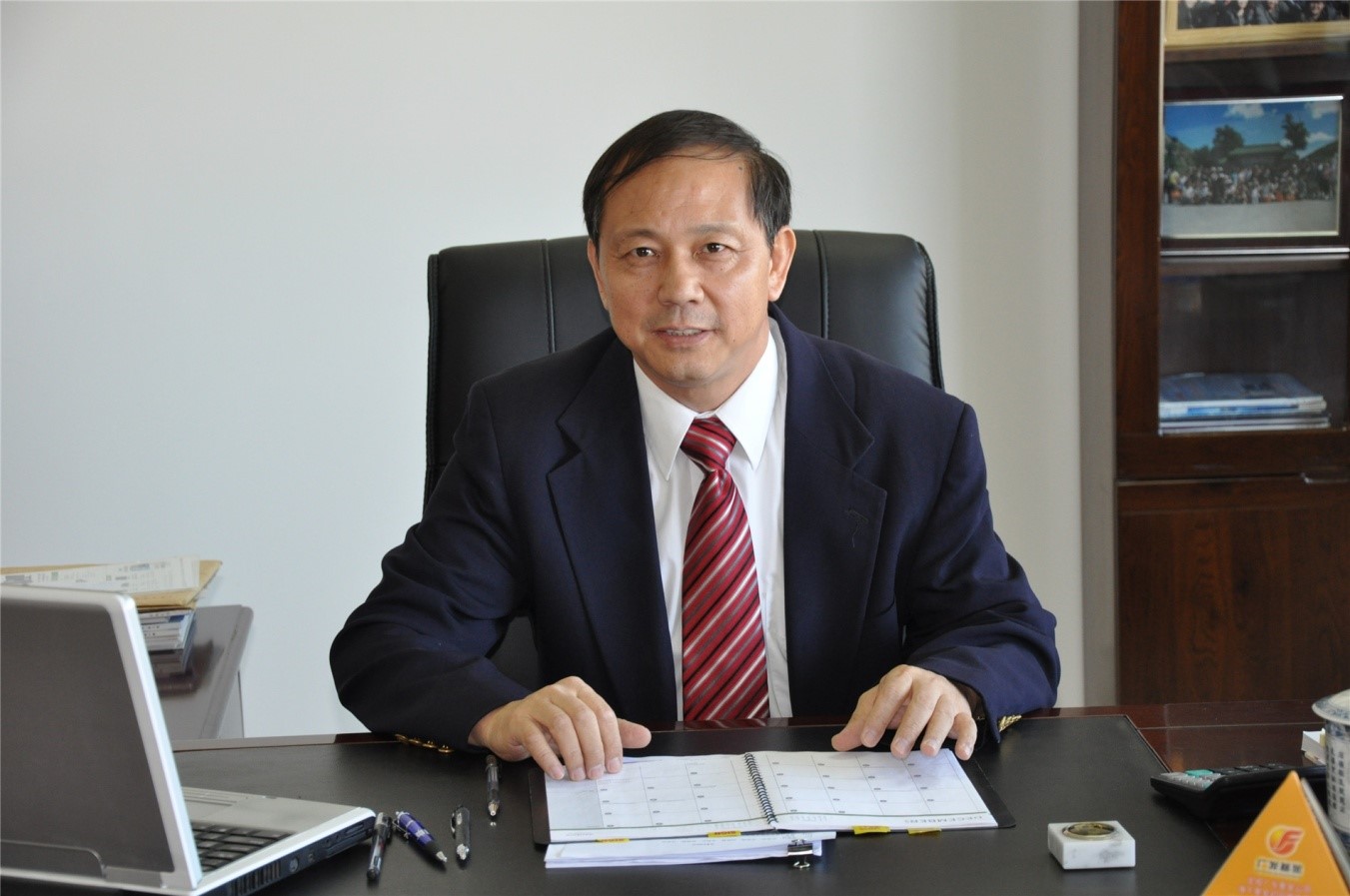 胡克照片 (3).JPG